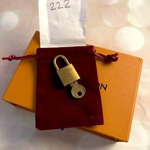 💯Authentic vintage Louis Vuitton padlock